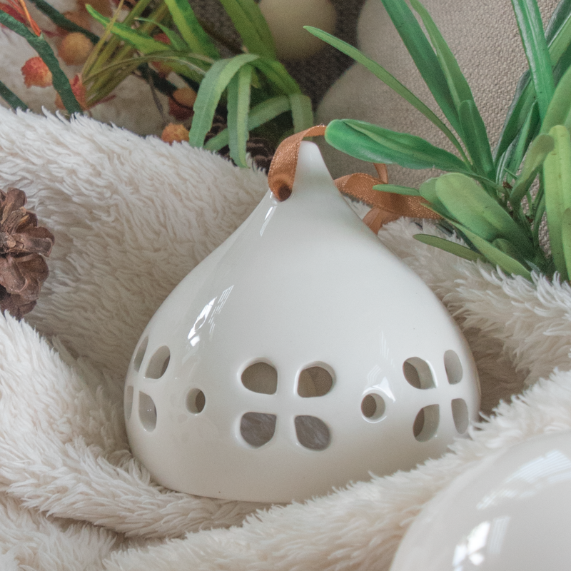 Poppy Drop Ceramic Christmas Ornament Set of 4. Photo by Design Nueve PH.